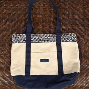 Vineyard Vines x UPenn Canvas tote